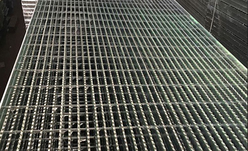 有哪些因素會(huì)導(dǎo)致電廠鋼格柵出現(xiàn)損壞的現(xiàn)象